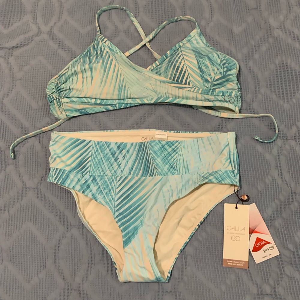 Calia by Carrie Underwood 2 piece swimwear